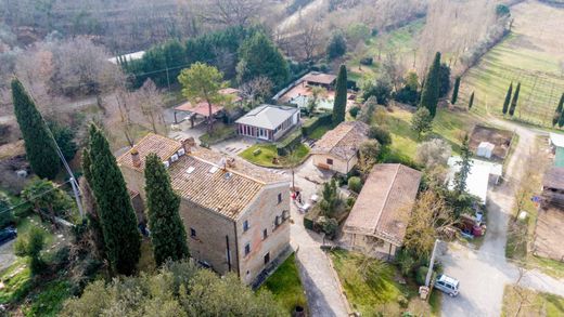 Casa rural / Casa de pueblo en Tuoro sul Trasimeno, Provincia di Perugia