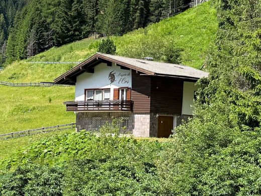 Vrijstaand huis in Canazei, Provincia autonoma di Trento