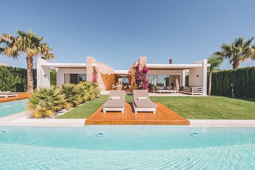 Ibiza: villas y casas de lujo en alquiler - Propiedades exclusivas en Ibiza  