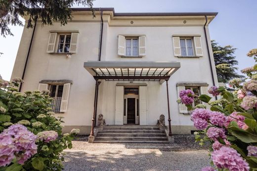 Villa en Longone al Segrino, Provincia di Como