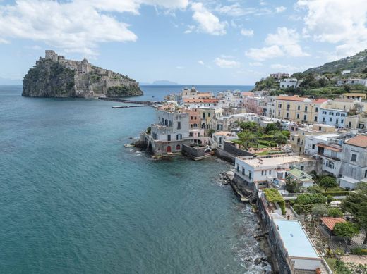 Villa Ischia, Napoli ilçesinde