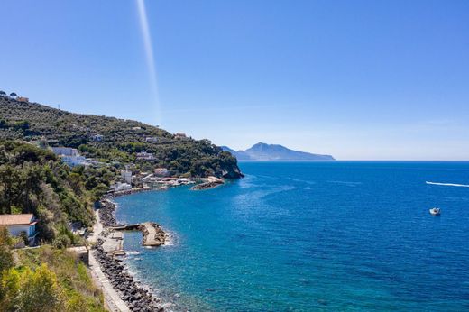 빌라 / Massa Lubrense, Napoli