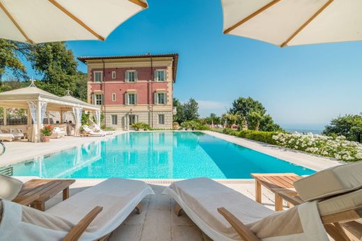 Villa in Pietrasanta, Provincia di Lucca