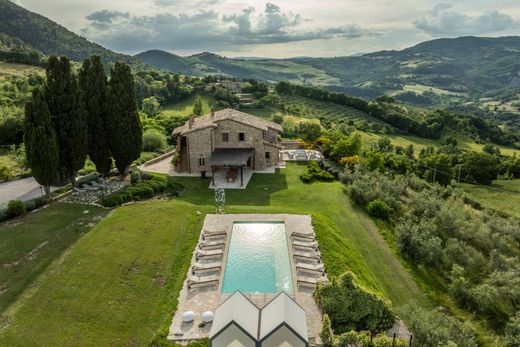 Rural or Farmhouse in Assisi, Provincia di Perugia