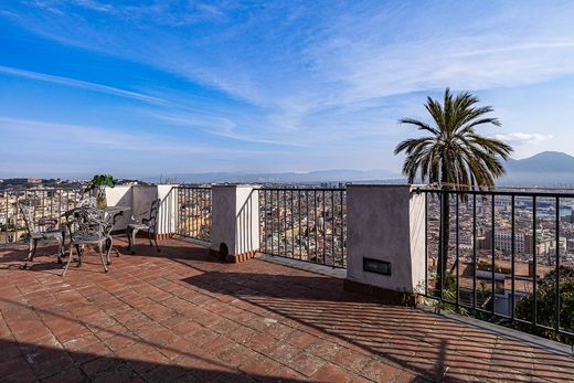 Appartamento a Napoli, Campania