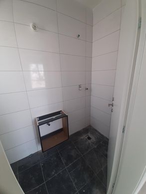 Apartment / Etagenwohnung in Ramat Gan, Tel Aviv District