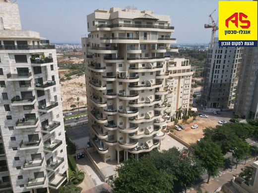 ‏דירת פנטהאוז ב  Netanya, Meẖoz HaMerkaz