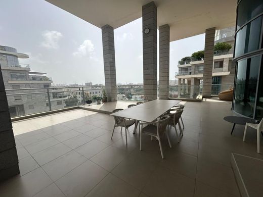 Penthouse in Ramat HaSharon, Tel Aviv District