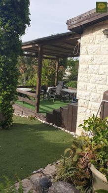 ﺷﻘﺔ ﻓﻲ Qiryat Tiv‘on, Haifa