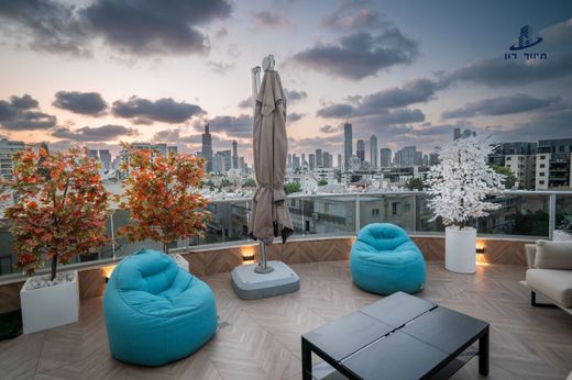 Penthouse in Givatayim, Tel Aviv District