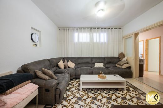 Элитный дом, Pardés H̱anna Karkur, Haifa