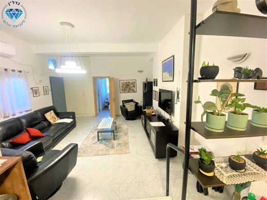 Luxus-Haus in Ness Ziona, Central District