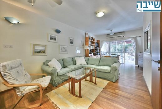 Luxury home in Rehovot, Central District