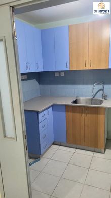 Apartment in Kfar Saba, Central District