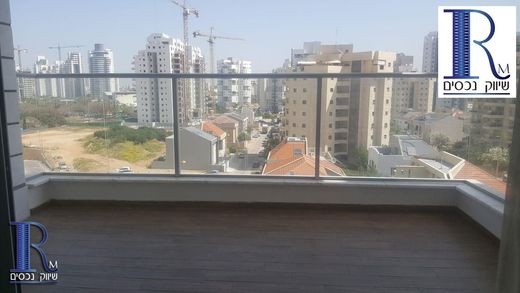 Apartment in Holon, Tel Aviv