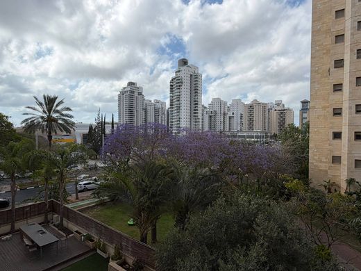 Apartment in Holon, Tel Aviv