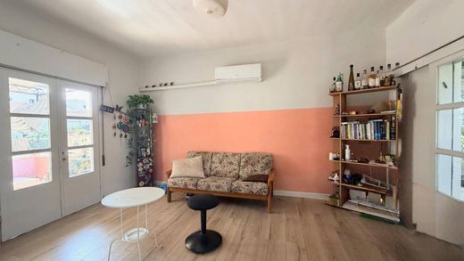 ‏בתי יוקרה ב  Ness Ziona, Meẖoz HaMerkaz