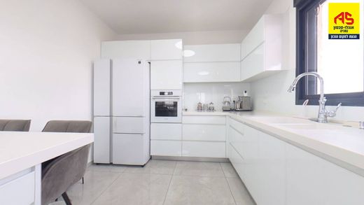 Apartment in Netanya, Central District