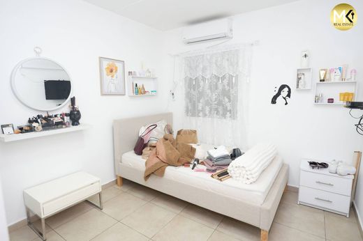 Luxury home in Pardés H̱anna Karkur, Haifa District