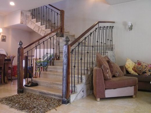 豪宅  Hod HaSharon, Central District