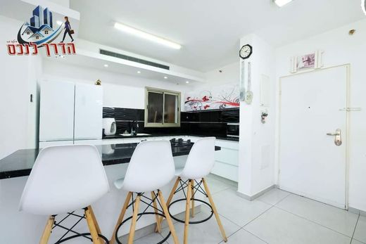 Apartment / Etagenwohnung in Aschdod, Southern District