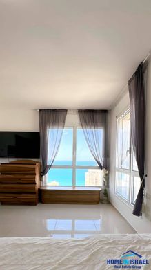 Apartment in Netanya, Central District