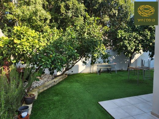 Lüks ev Qiryat Tiv‘on, Haifa