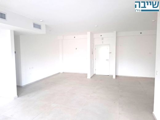 套间/公寓  Reẖovot, Central District