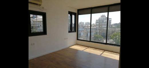 Apartment in Givatayim, Tel Aviv