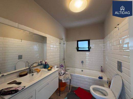 Apartment / Etagenwohnung in Tel Aviv, Tel Aviv District