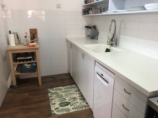 Apartment / Etagenwohnung in Tel Aviv, Tel Aviv District