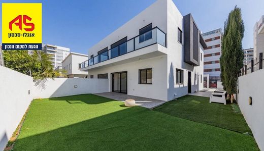 Luksusowy dom w Kefar Yona, Central District