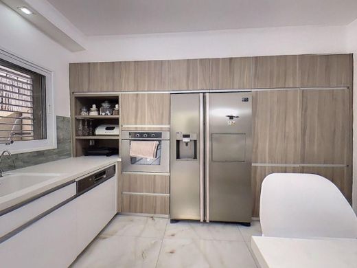 Luxe woning in Gan Yavne, Central District