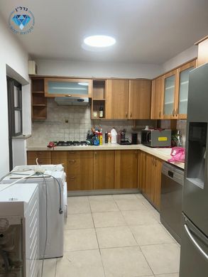 Apartament w Ness Ziona, Central District