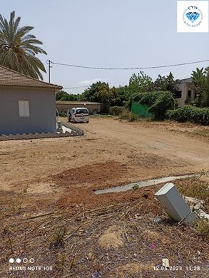 Casa di lusso a Be’er Ya‘aqov, Central District