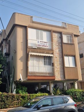 Двухуровневые апартаменты, Холон, Tel Aviv District