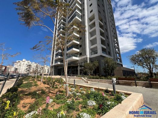 Apartment in Netanya, Central District