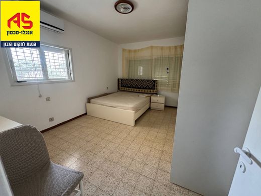 Apartment in Netanya, Central District