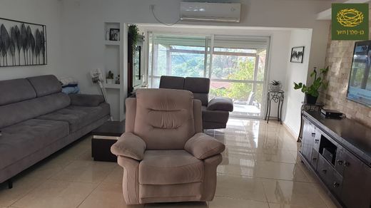 Appartamento a Qiryat Tiv‘on, Haifa