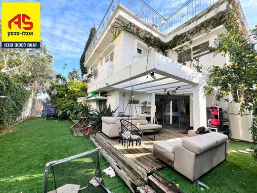 Casa di lusso a Netanya, Central District