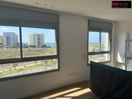 Apartment / Etagenwohnung in Tel Aviv, Tel Aviv District