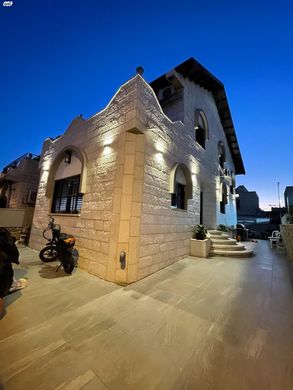 Luxury home in Ramla, Central District