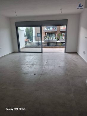 ﺷﻘﺔ ﻓﻲ Givatayim, Tel Aviv District