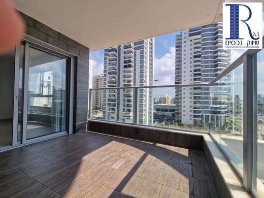 Appartamento a H̱olon, Tel Aviv District