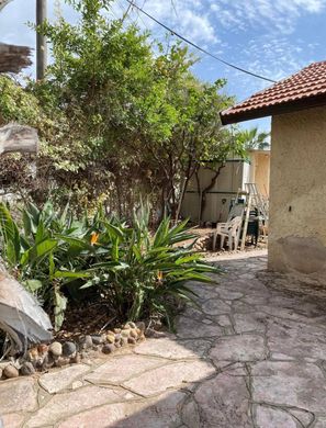 ‏בתי יוקרה ב  אַשְׁקְלוֹן, Meẖoz HaDarom