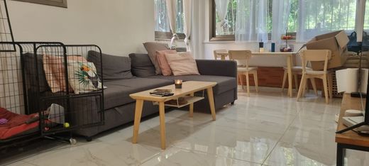 Apartment / Etagenwohnung in Tel Aviv, Tel Aviv District