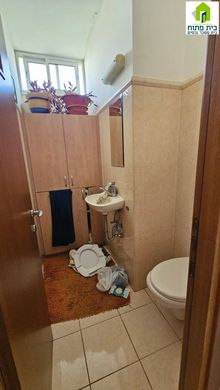 Apartment / Etagenwohnung in Tel Aviv, Tel Aviv District