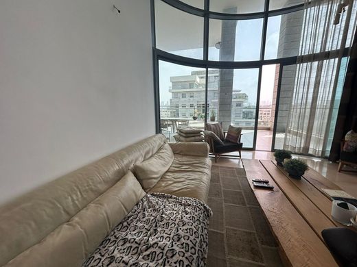 Penthouse Ramat HaSharon, Tel Aviv District