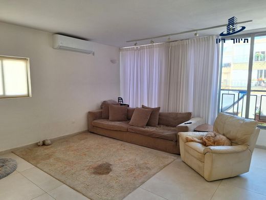 Piso / Apartamento en Givatayim, Tel Aviv District