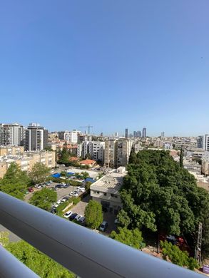 ‏דירה ב  רמת גן, תל אביב